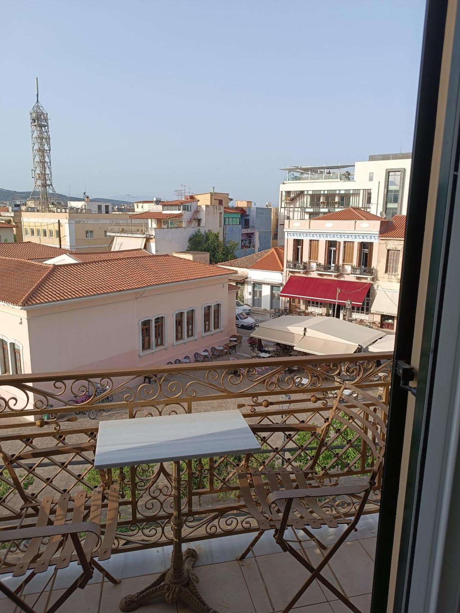 Amfitrion City Gythio Luaran gambar